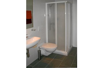 Šveice Chata Gordola, Eksterjers